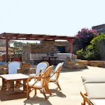 Seaside Stone Villa: Family Retreat With Pool And Terrace Holiday home *