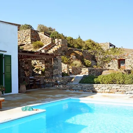 Stylish Stone With A Swimming Pool, Sea View And Large Terrace, Ideal For A Family Or A Group Of Friends