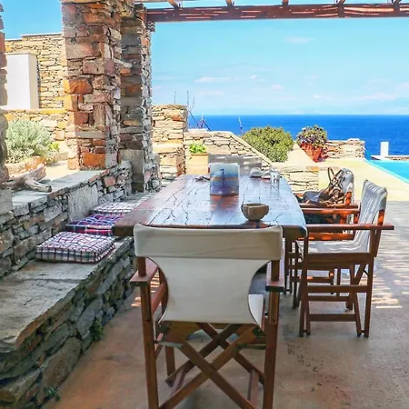 Stylish Stone With A Swimming Pool, Sea View And Large Terrace, Ideal For A Family Or A Group Of Friends Otziás